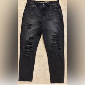 American Eagle Relaxed Mom Jean